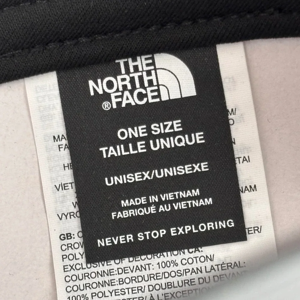 The North Face Embroidered‎ Mudder Trucker Hat Bear with Cub Graphic Unisex NWT